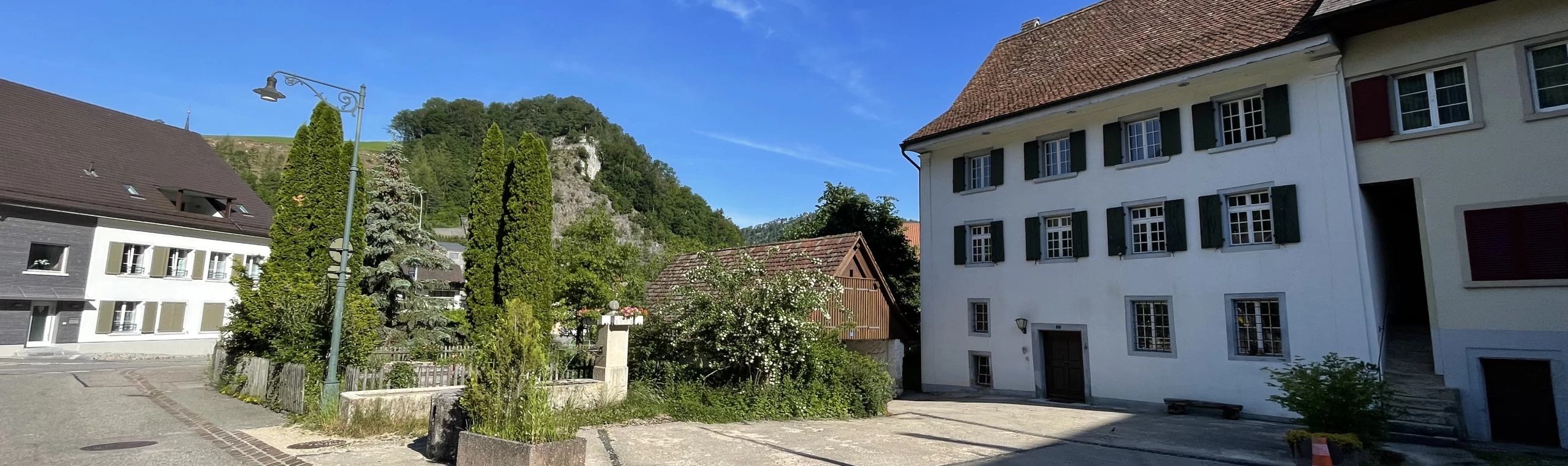 Historisches Wohnhaus in ruhiger Umgebung mit Innenhof und Natursteinfassade